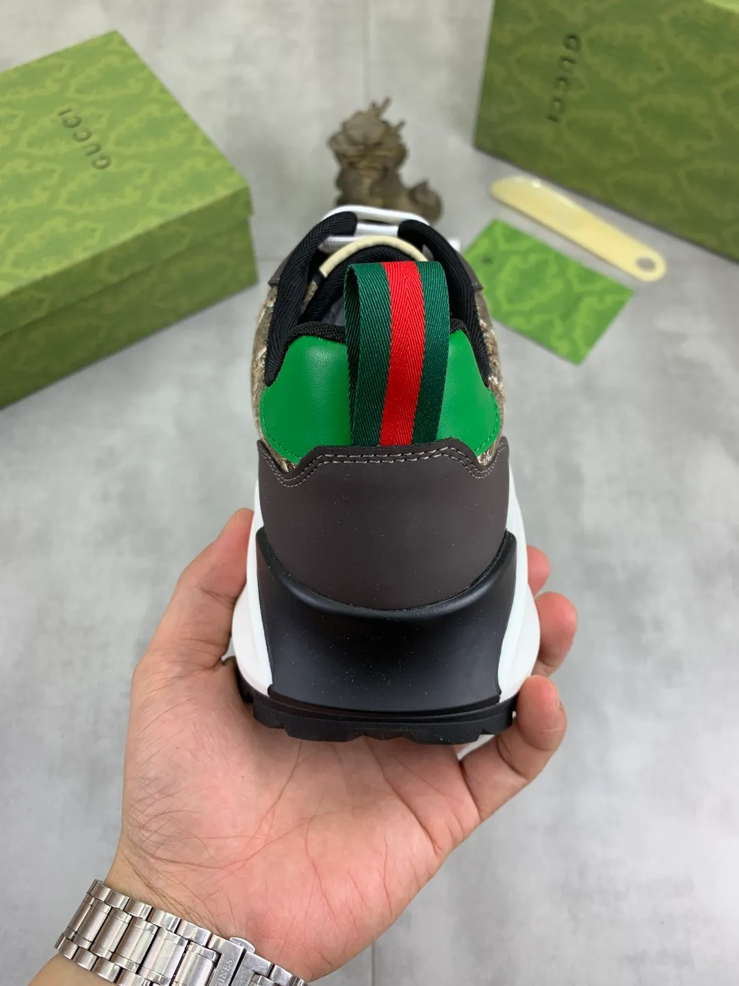 Men's shoes 💰P440💰[New model]🆘 The latest model from Gucci GUCCI official website🎁Classic casual and fashionable men's shoes👟Best model💥The version is simple and elegant, exclusive for trendy men. Unique official website latest brand elements👑Gucci original decoration, fashionable and generous, original soft calfskin fabric➕Comfortable soft first-layer pigskin lining ✅The official website specifies the wear-resistant casual outsole, the classic model is taken in kind🎬Color: 4️⃣colors available😍Number: 38-44